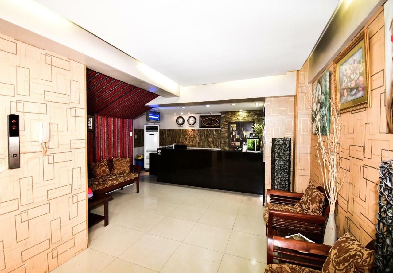 Casa Blanca Apartment Manila Exterior foto
