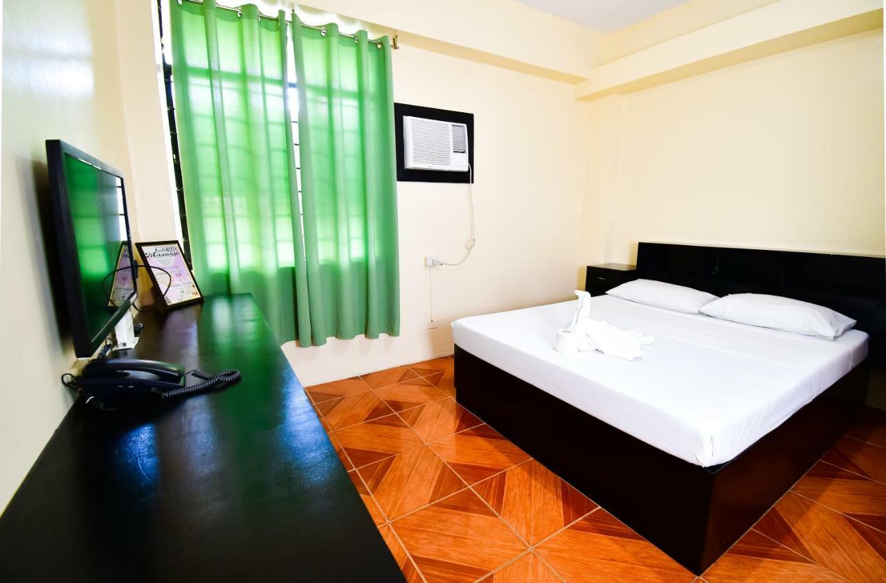 Casa Blanca Apartment Manila Exterior foto
